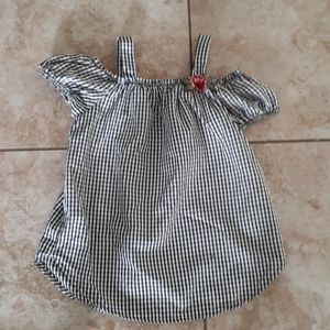 Off the shoulders tee